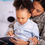 Cómo apoyar a niños pequeños de familias militares